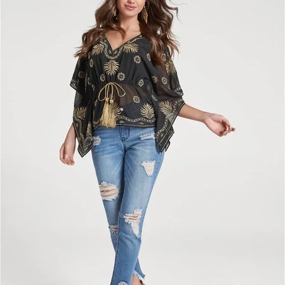 💓Final Price💓Black and gold Embellished Handkerchief
Top SZ S & XS - Picture 3 of 7